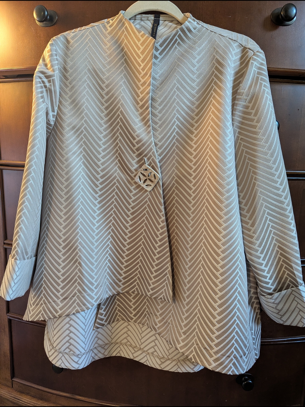 IC by Connie K Cream Chevron-Stripe Blouse